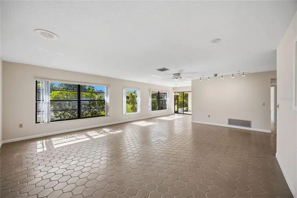 849 Senda Plata Venice FL 34293