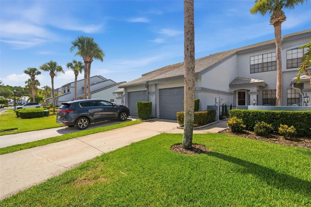4253 Brentwood Park Circle Tampa FL 33624