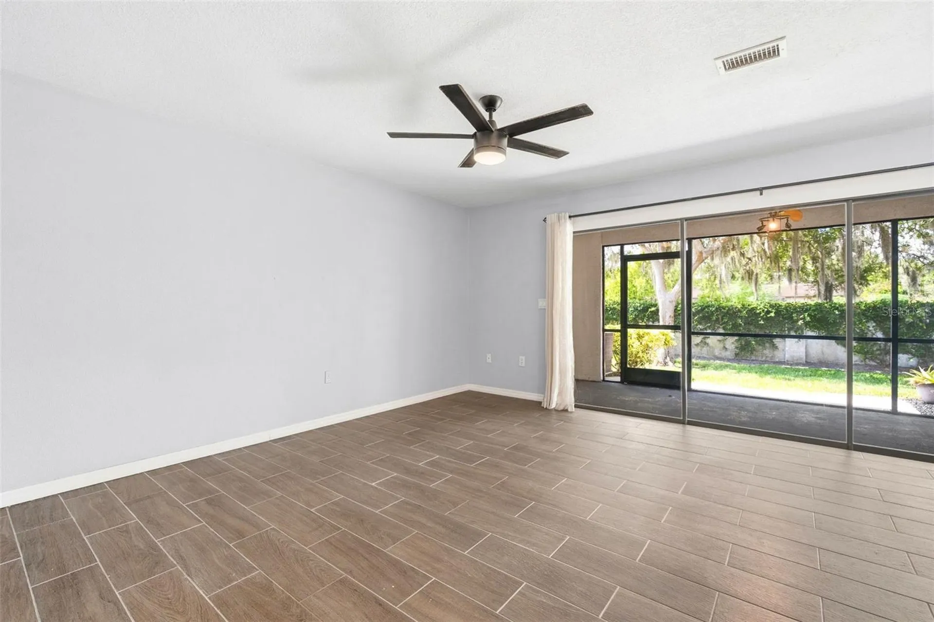 4253 Brentwood Park Circle Tampa FL 33624