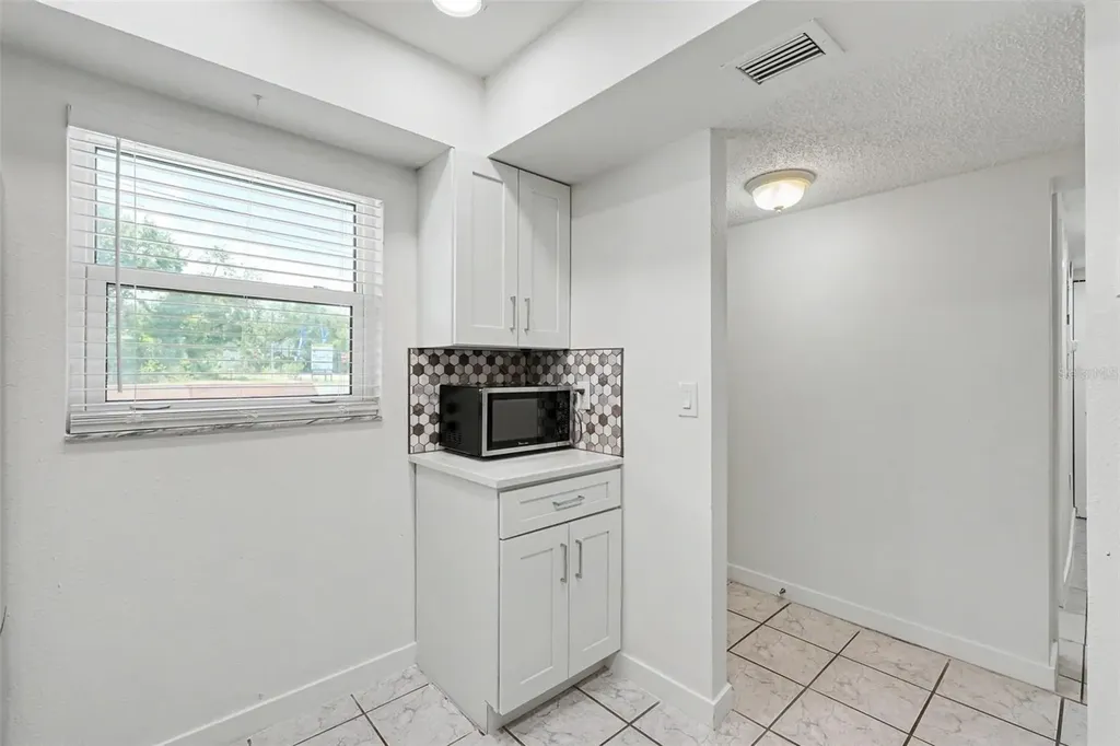 4805 Alt 19 Palm Harbor FL 34683