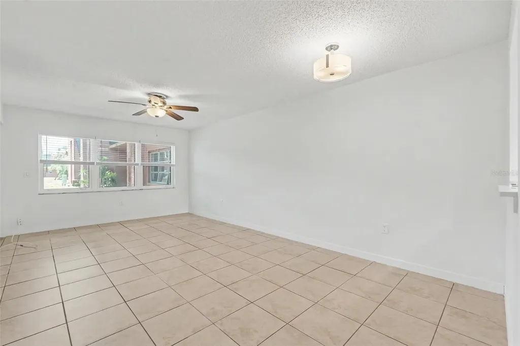 4805 Alt 19 Palm Harbor FL 34683