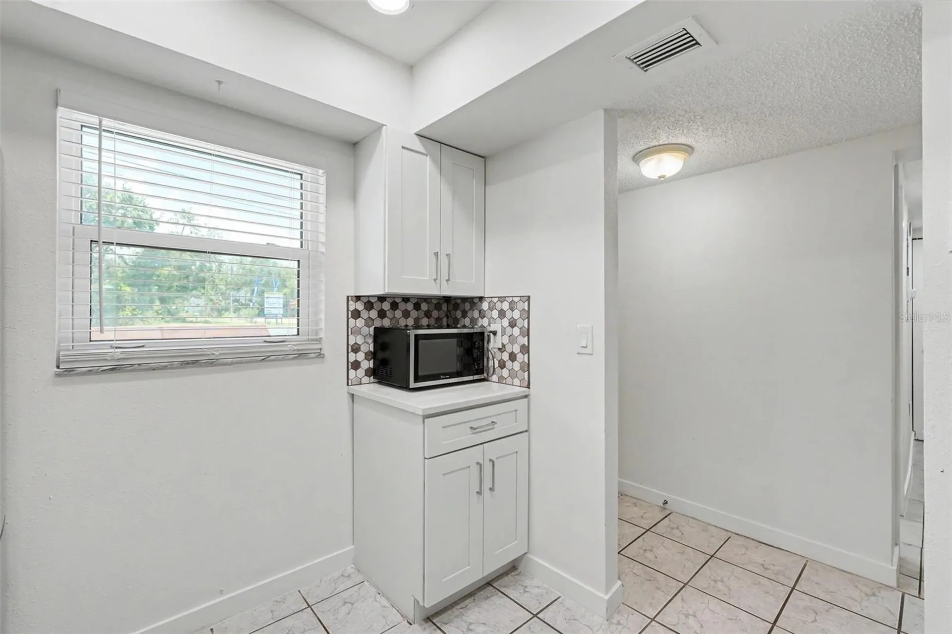 4805 Alt 19 Palm Harbor FL 34683