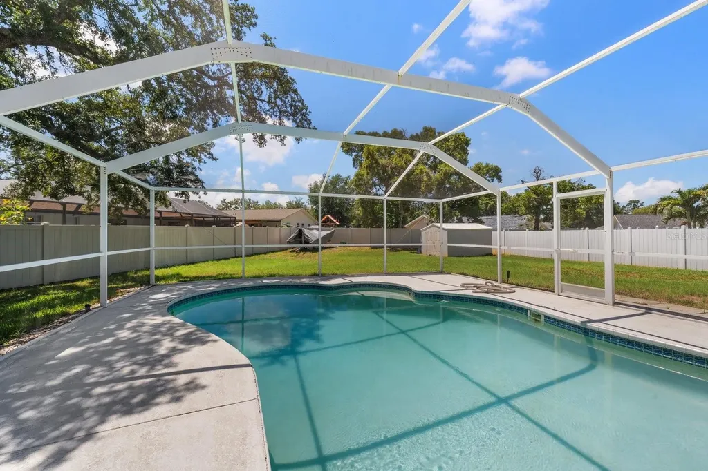 1301 Lily Court Tarpon Springs FL 34689