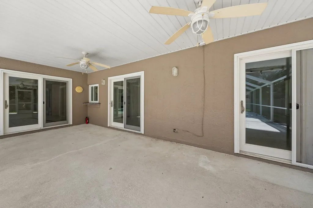 1301 Lily Court Tarpon Springs FL 34689