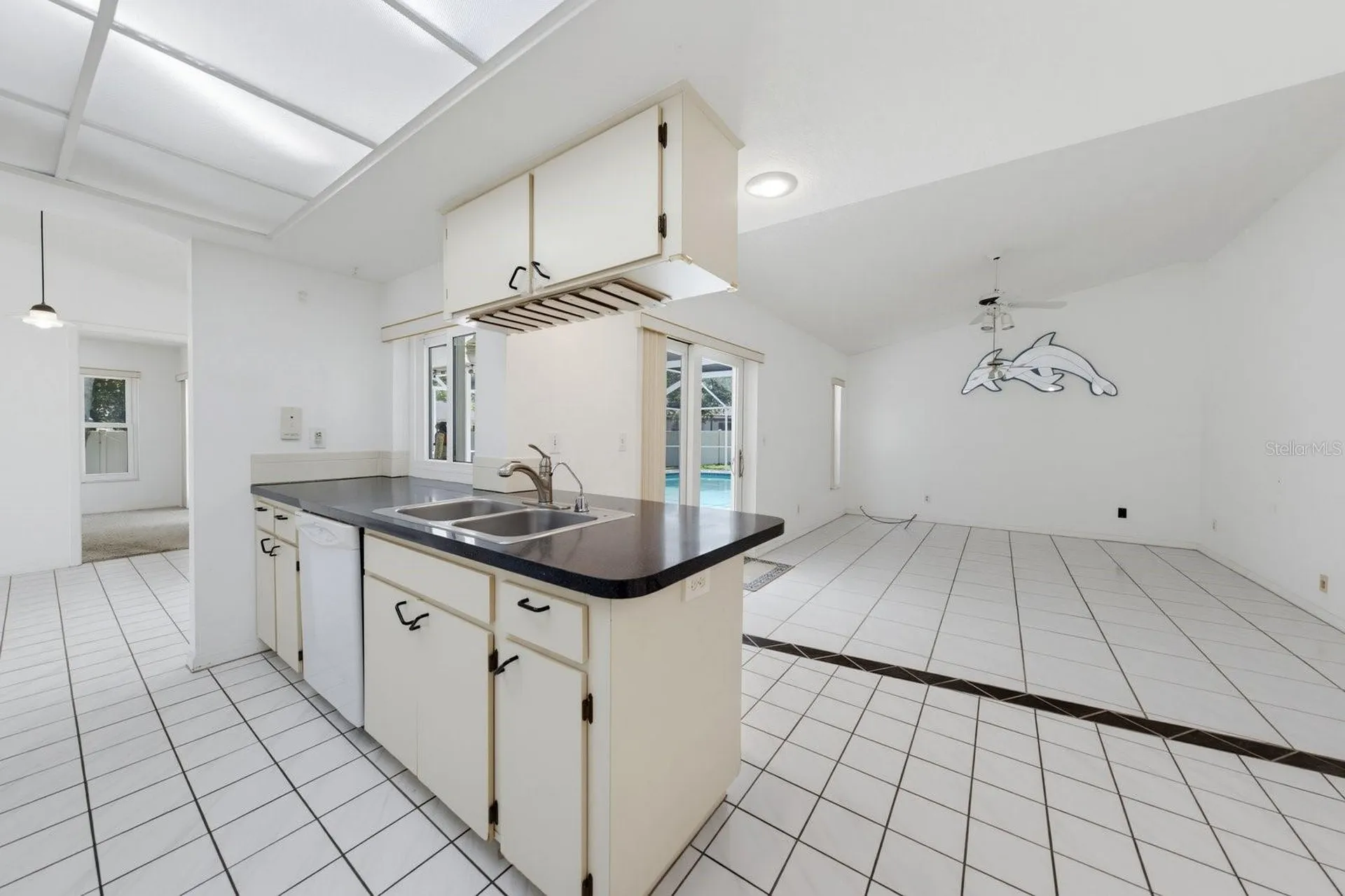 1301 Lily Court Tarpon Springs FL 34689