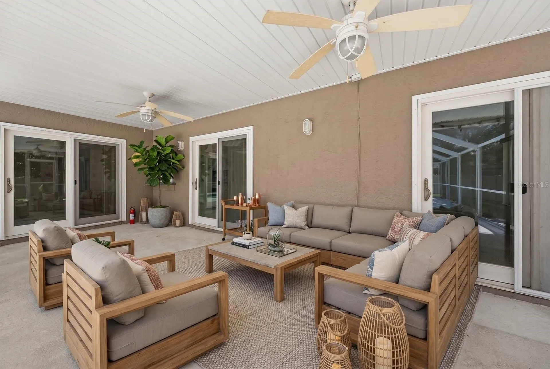 1301 Lily Court Tarpon Springs FL 34689