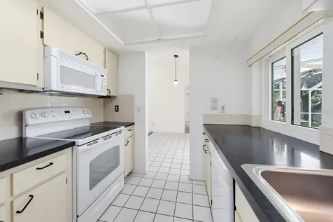 1301 Lily Court Tarpon Springs FL 34689