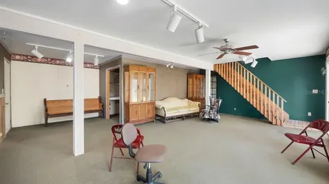 127 E Laurel Avenue Howey In The Hills FL 34737