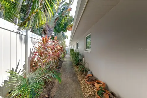 13650 96th Terrace Seminole FL 33776