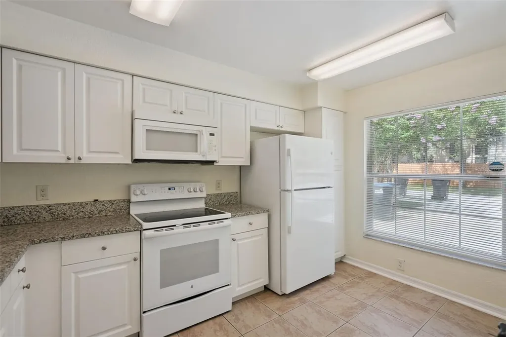 2725 Mayer Street Orlando FL 32806