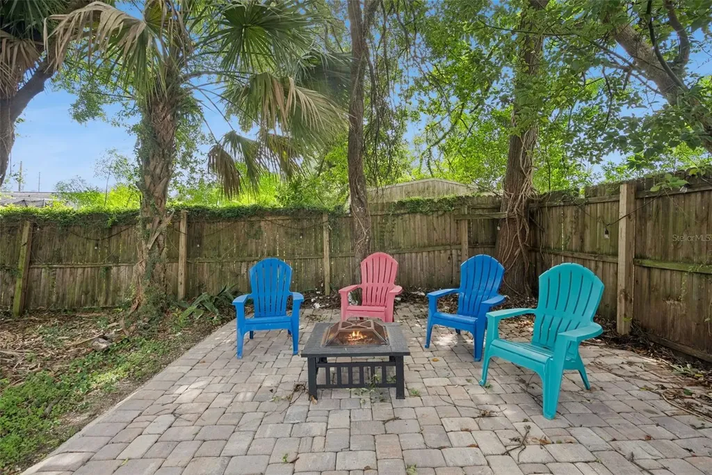 2725 Mayer Street Orlando FL 32806