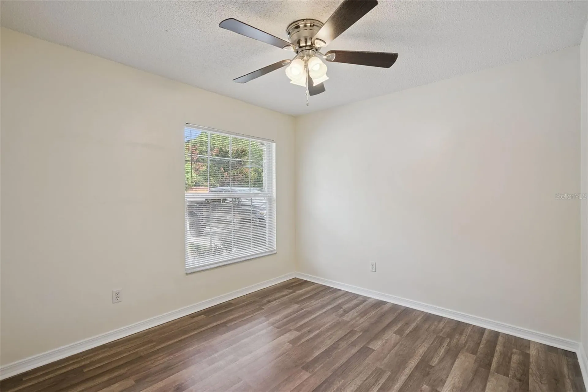 2725 Mayer Street Orlando FL 32806