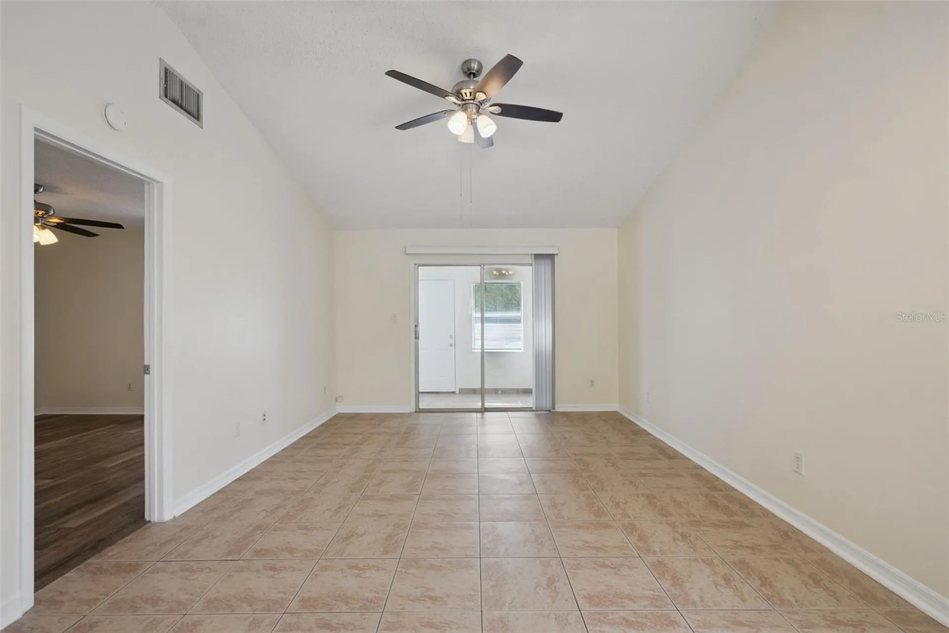 2725 Mayer Street Orlando FL 32806