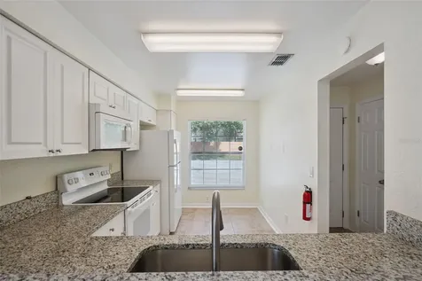 2725 Mayer Street Orlando FL 32806