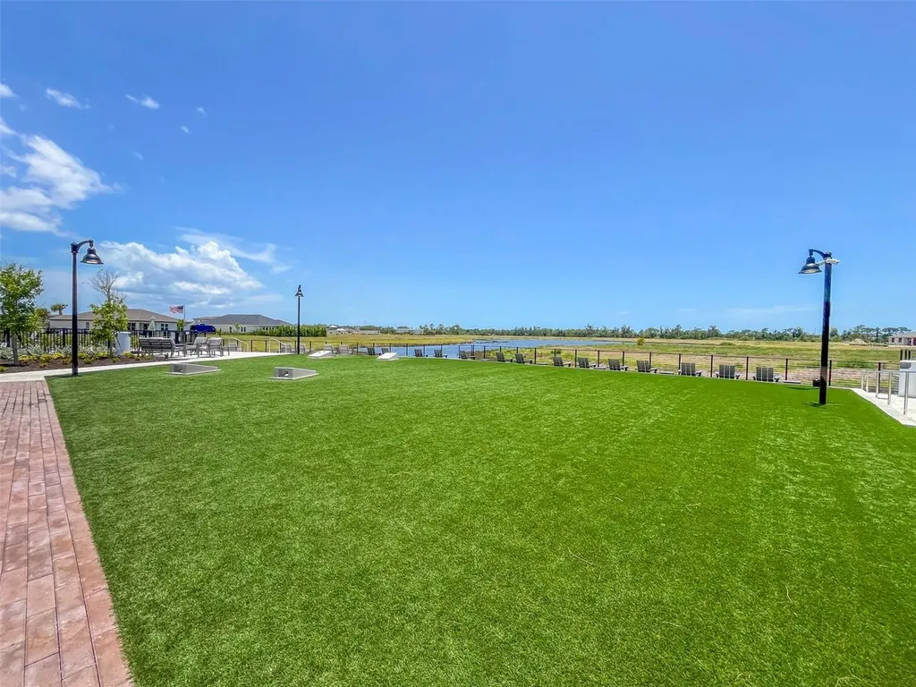 137 Whiteland Bend Nokomis FL 34275