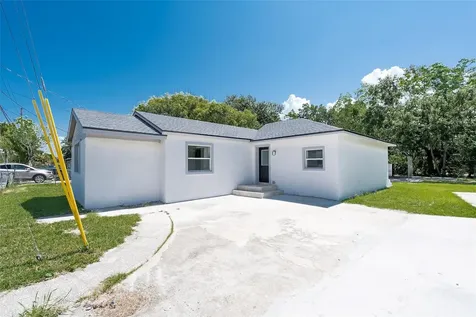 689 Bethune Avenue Winter Garden FL 34787