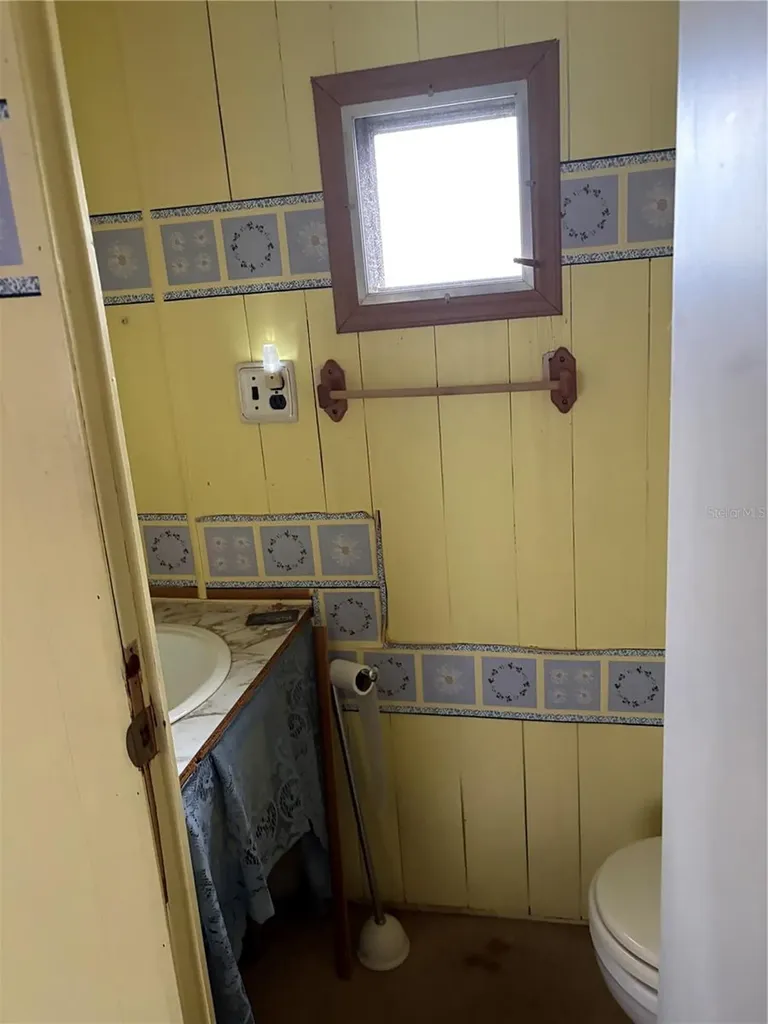 6580 Seminole Seminole FL 33772
