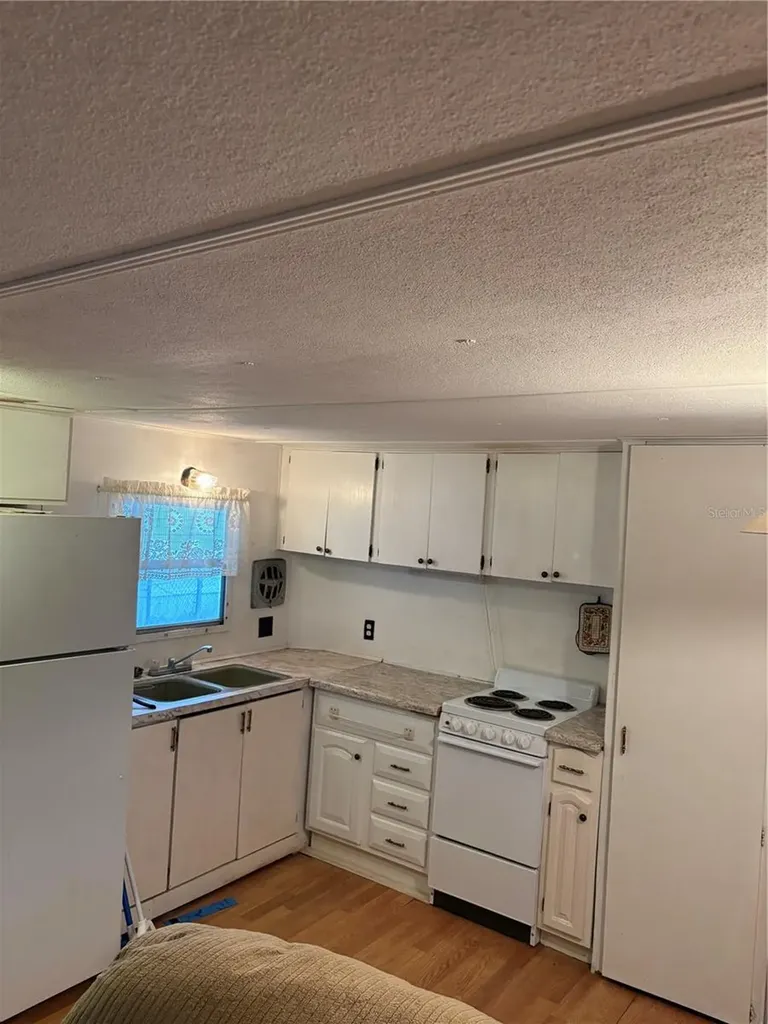 6580 Seminole Seminole FL 33772