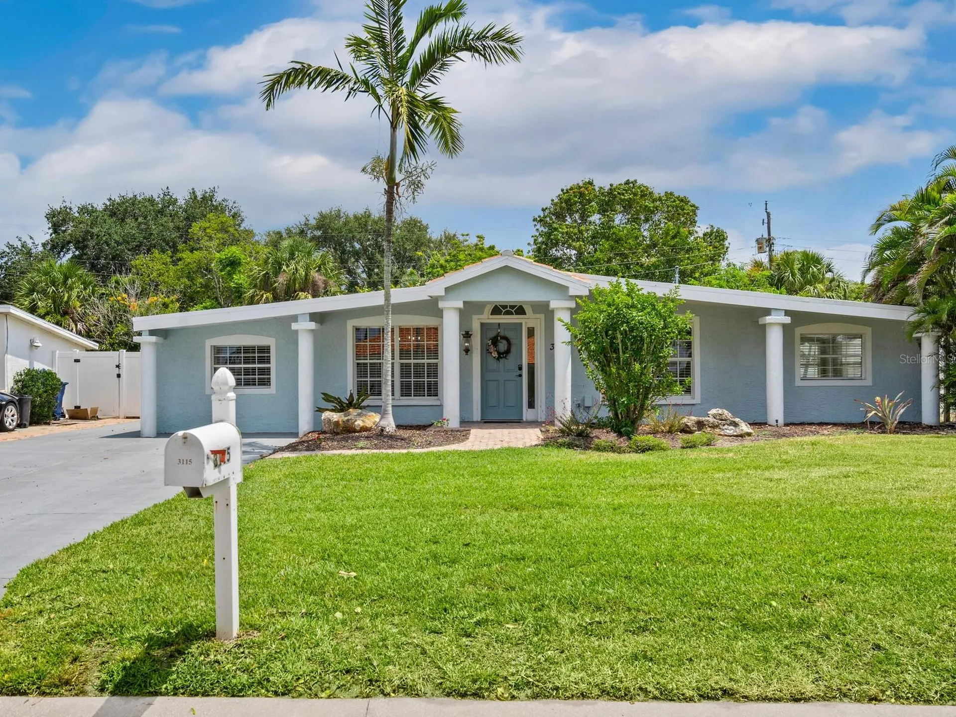 3115 Bay Drive Bradenton FL 34207
