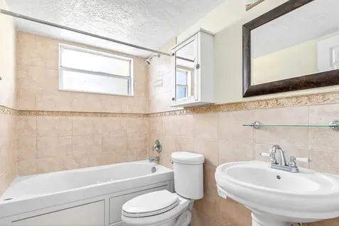 2741 N Poinciana Boulevard Kissimmee FL 34746