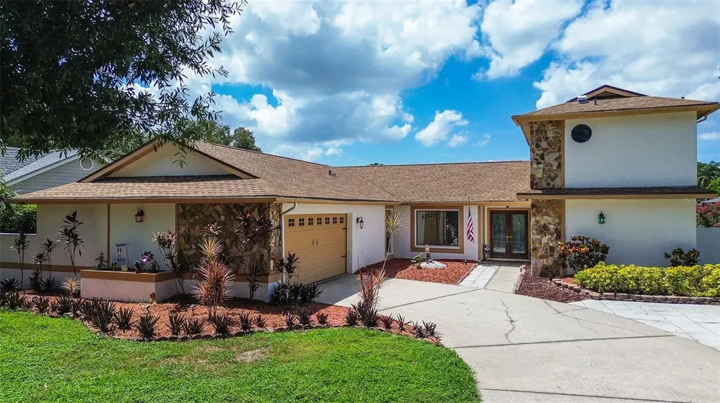 2876 Lake Valencia Boulevard E Palm Harbor FL 34684