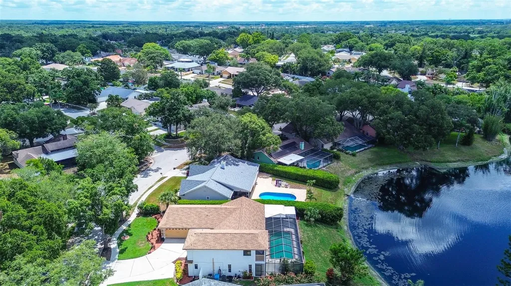 2876 Lake Valencia Boulevard E Palm Harbor FL 34684