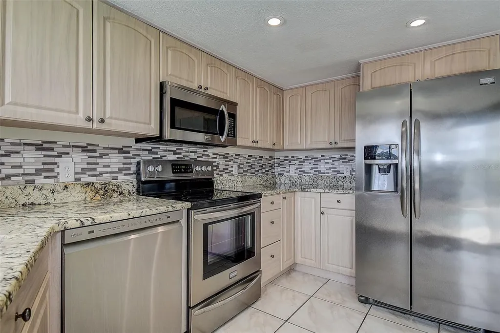 2876 Lake Valencia Boulevard E Palm Harbor FL 34684