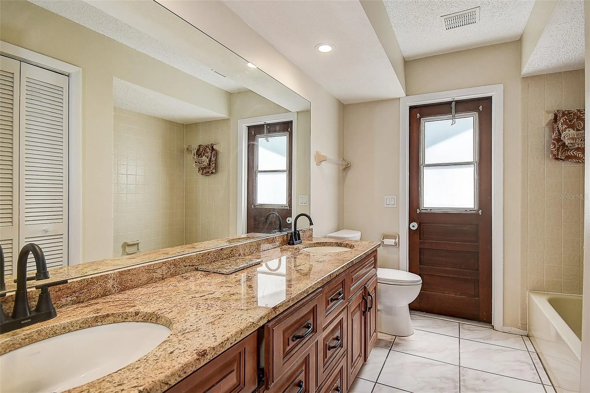 2876 Lake Valencia Boulevard E Palm Harbor FL 34684