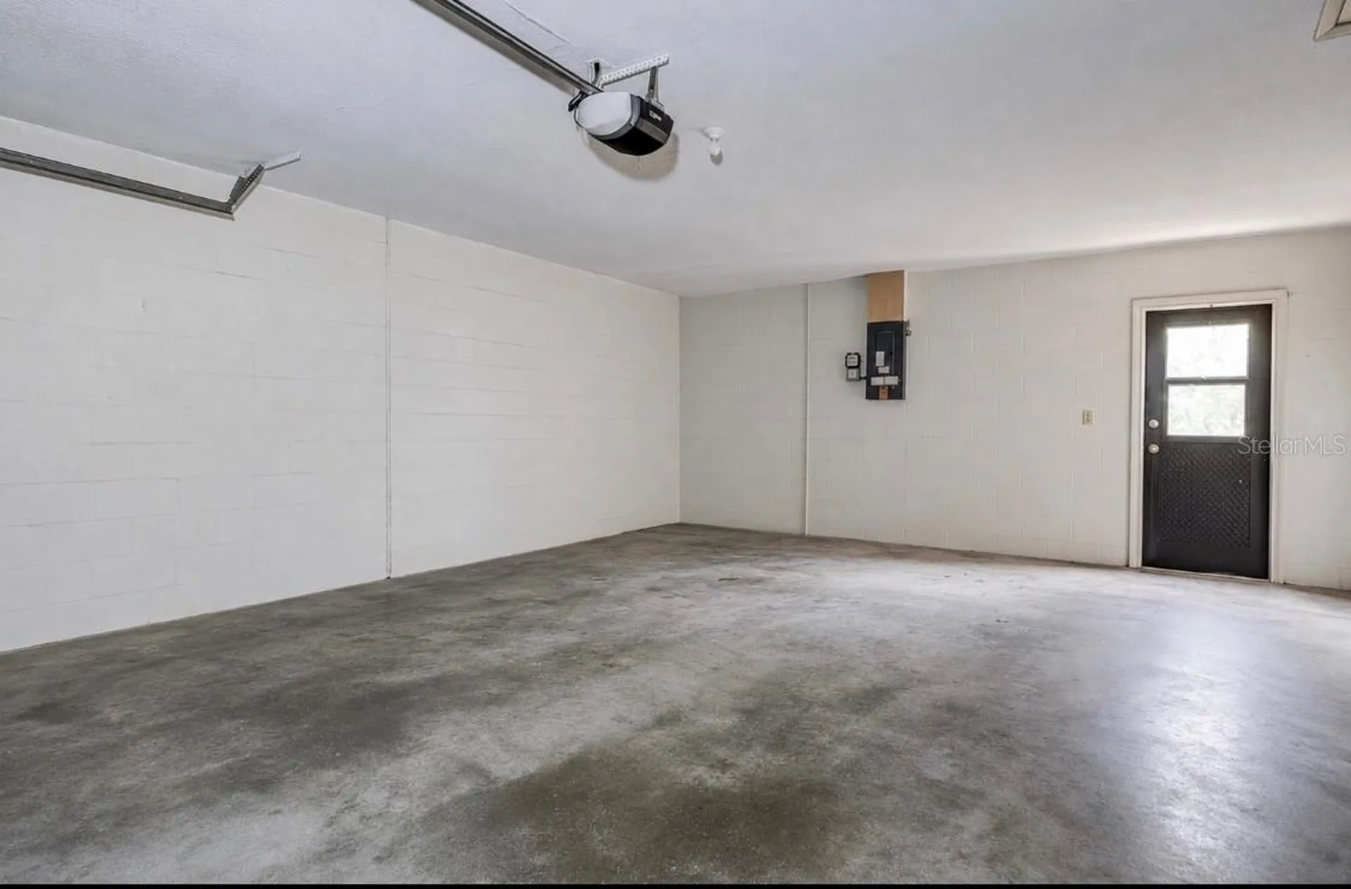 2876 Lake Valencia Boulevard E Palm Harbor FL 34684
