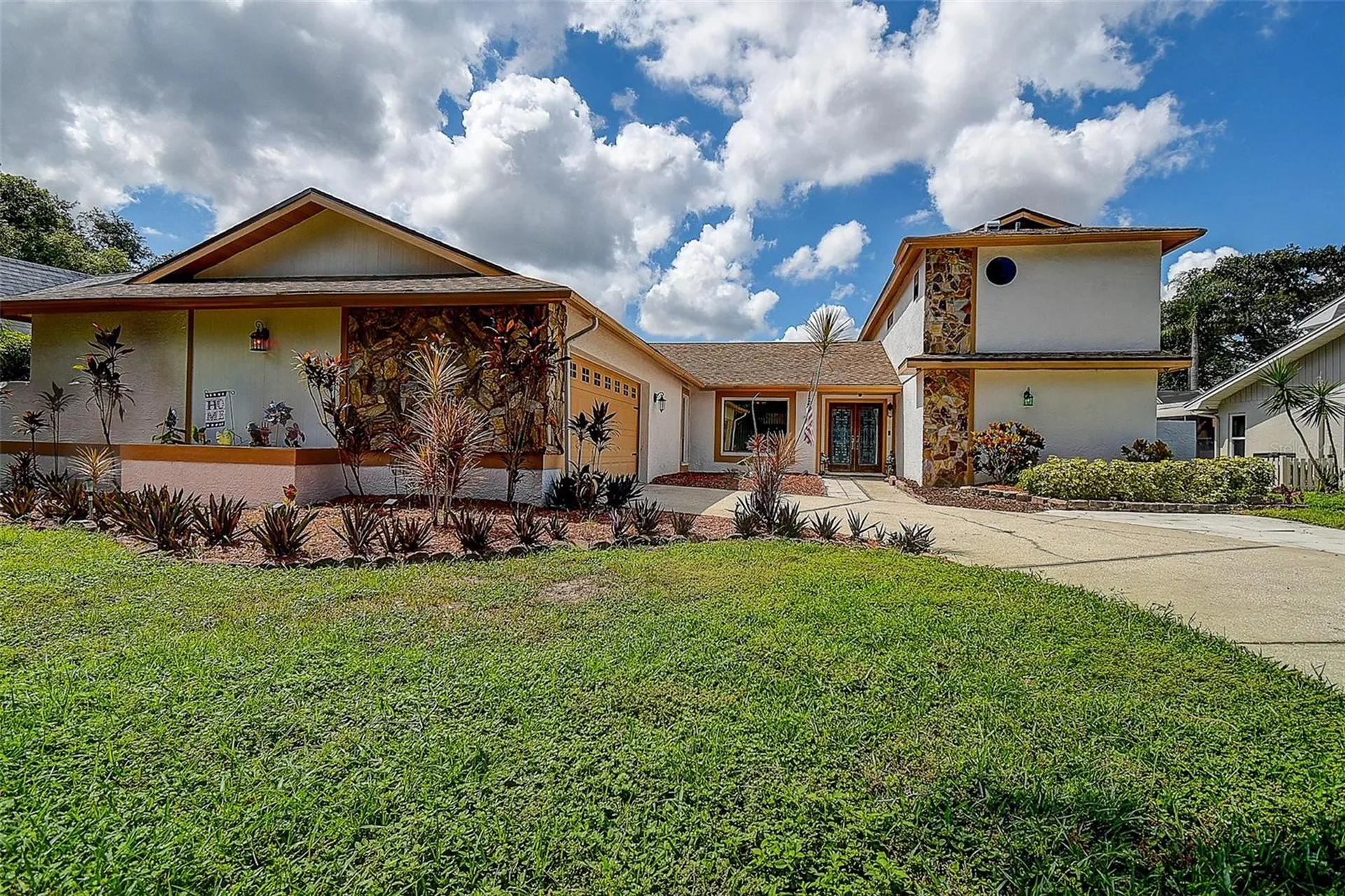 2876 Lake Valencia Boulevard E Palm Harbor FL 34684