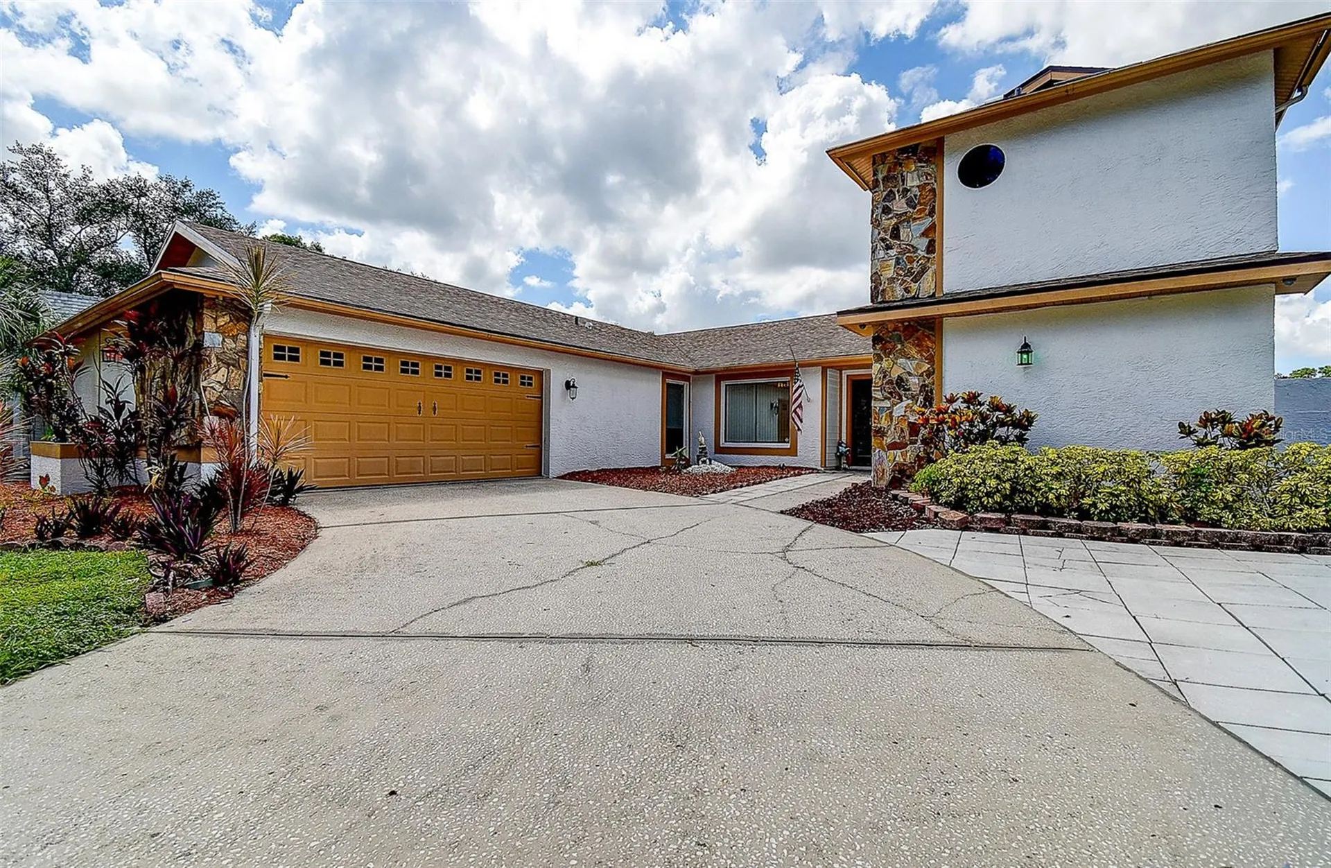2876 Lake Valencia Boulevard E Palm Harbor FL 34684
