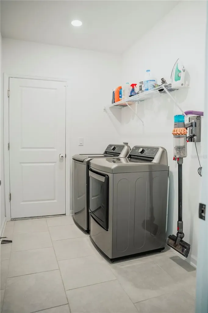 2326 Burney Falls Lane Davenport FL 33837