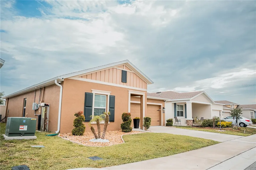 2326 Burney Falls Lane Davenport FL 33837
