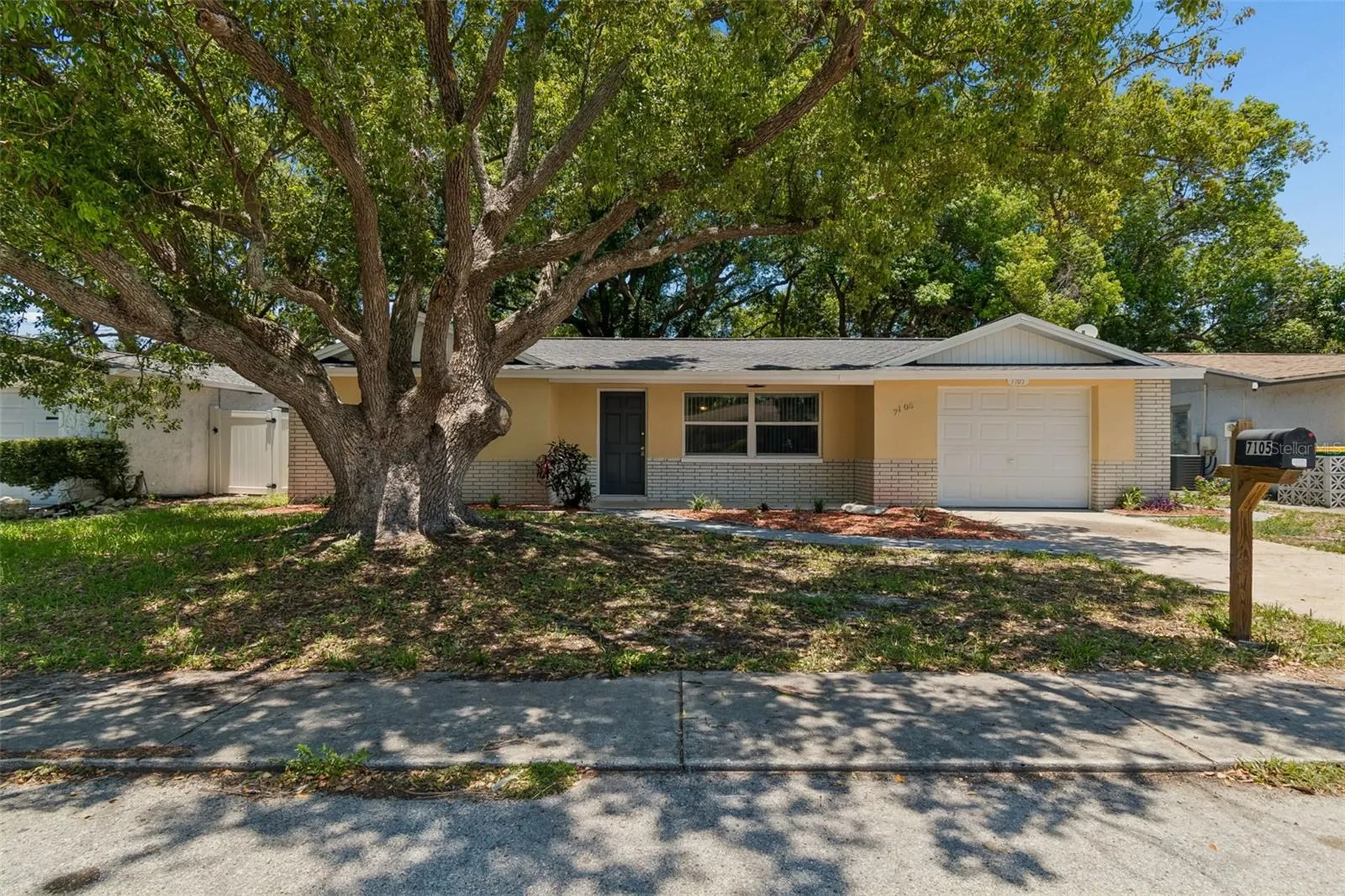 7105 Oakshire Drive Port Richey FL 34668