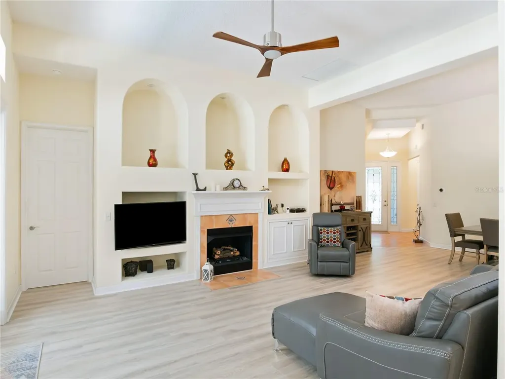 9513 Serra Court Howey In The Hills FL 34737