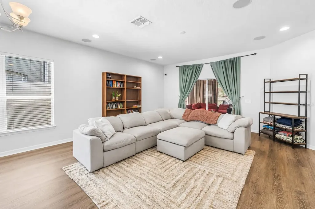 7717 Tangle Brook Boulevard Gibsonton FL 33534