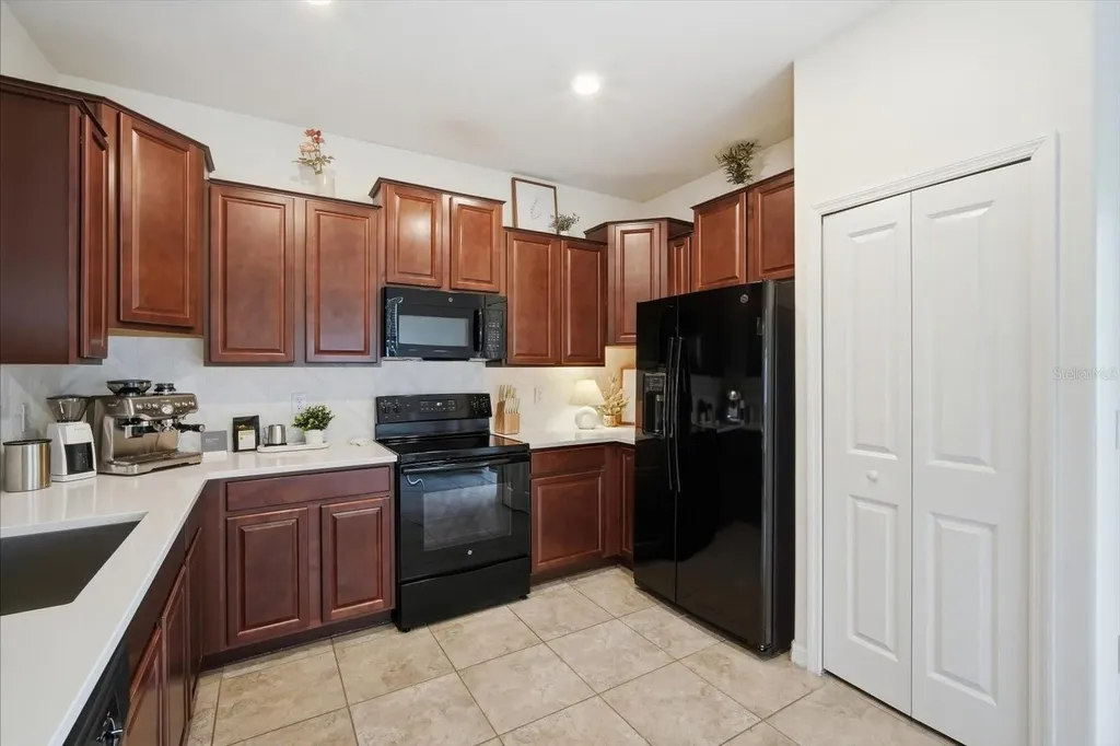 7656 Ginger Lily Court Tampa FL 33619
