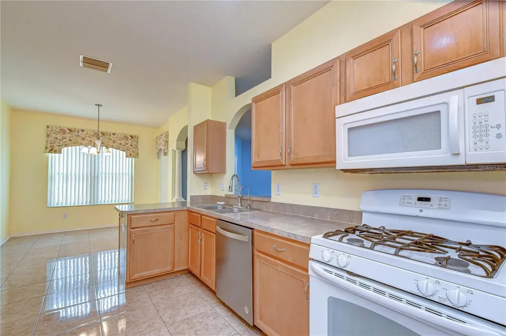 31501 Shaker Circle Wesley Chapel FL 33543