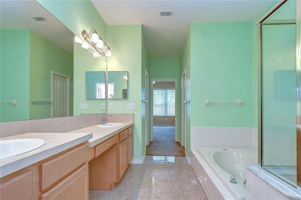 31501 Shaker Circle Wesley Chapel FL 33543