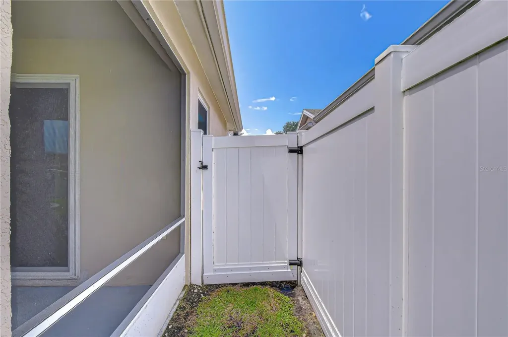31501 Shaker Circle Wesley Chapel FL 33543