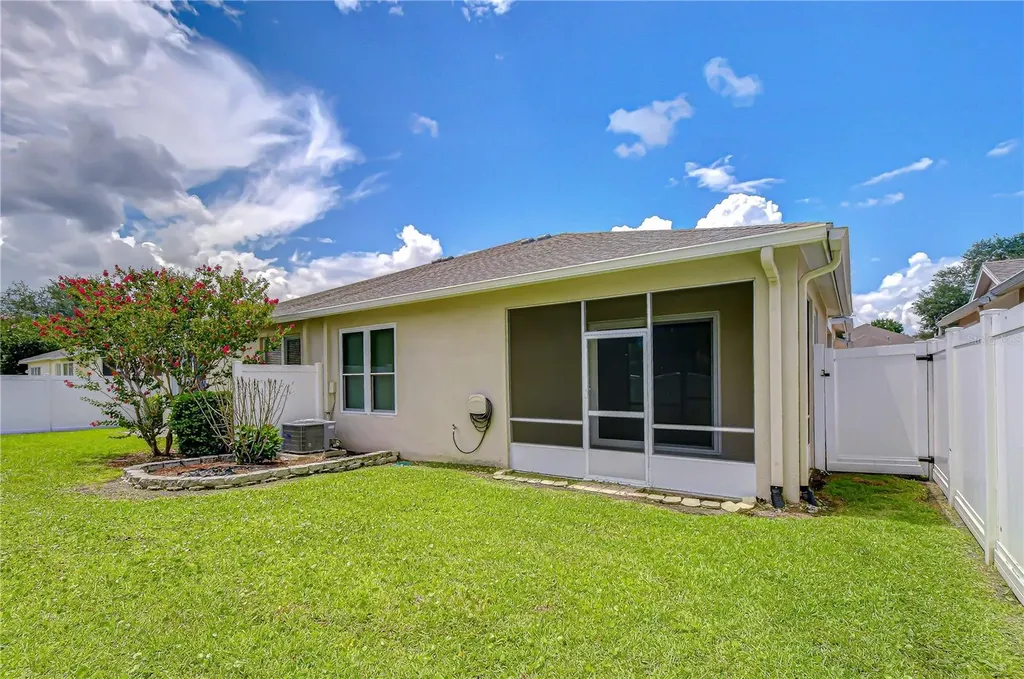 31501 Shaker Circle Wesley Chapel FL 33543