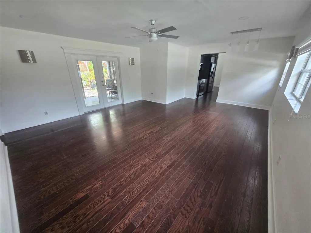 300 E Idlewild Avenue Tampa FL 33604