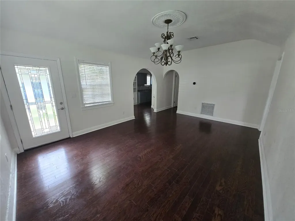 300 E Idlewild Avenue Tampa FL 33604