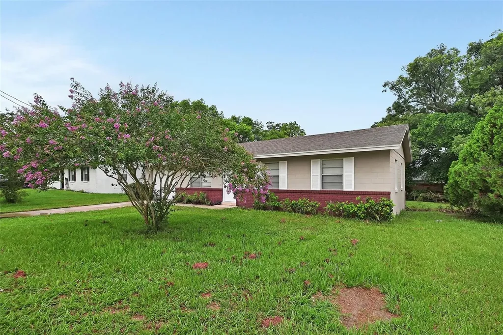 365 W Lansdowne Avenue Orange City FL 32763