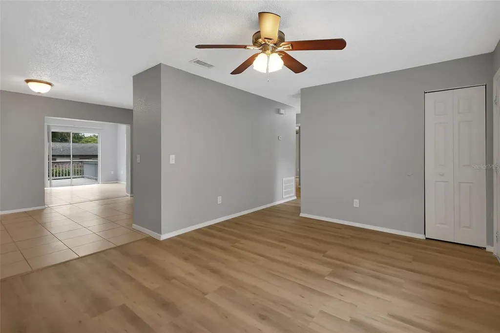 365 W Lansdowne Avenue Orange City FL 32763