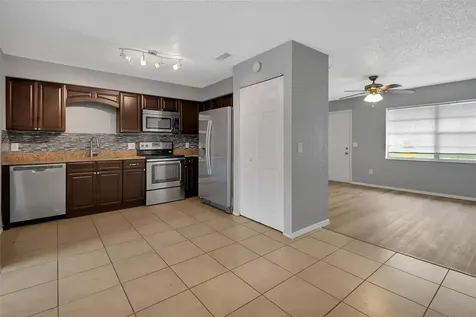 365 W Lansdowne Avenue Orange City FL 32763