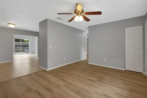 365 W Lansdowne Avenue Orange City FL 32763