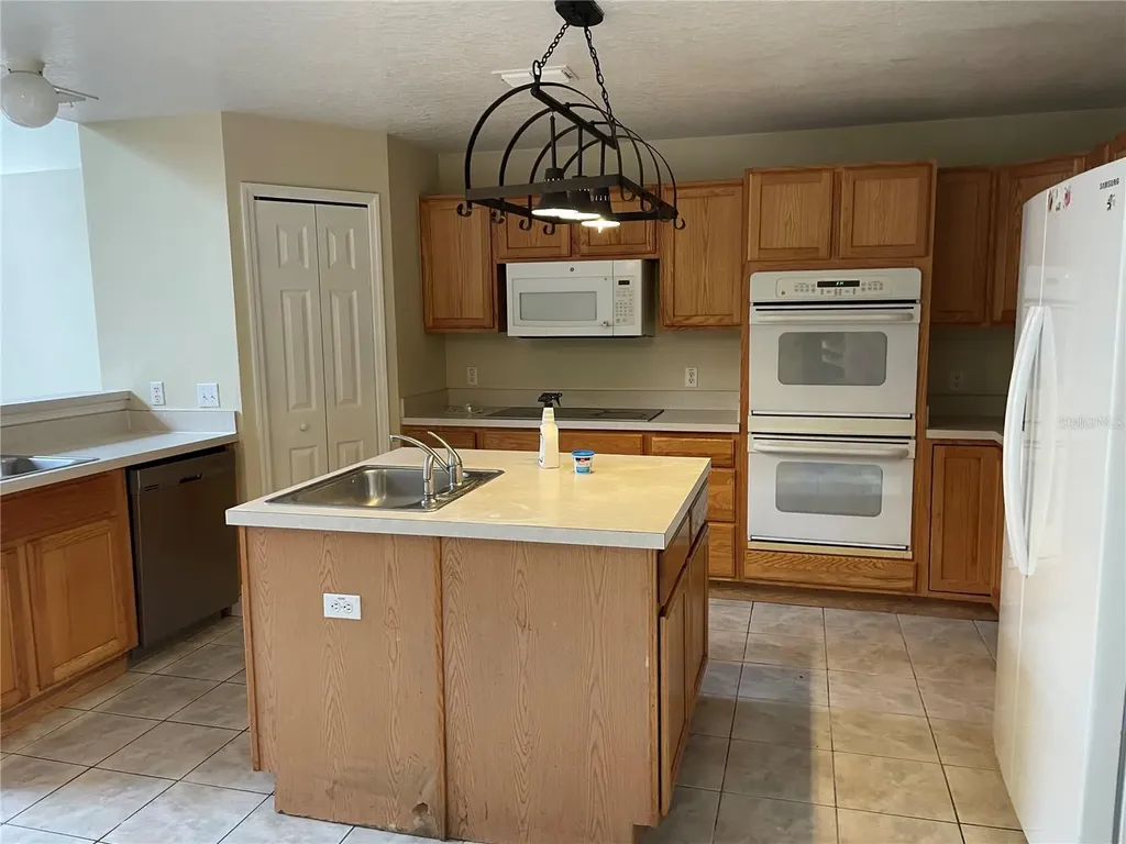 5064 Spanish Oaks Boulevard Lakeland FL 33805