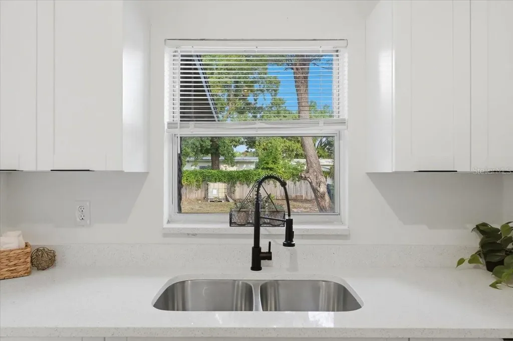 10930 N Aster Avenue Tampa FL 33612