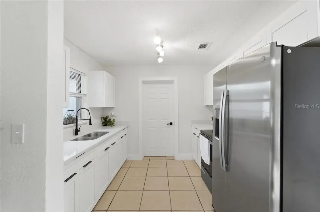 10930 N Aster Avenue Tampa FL 33612